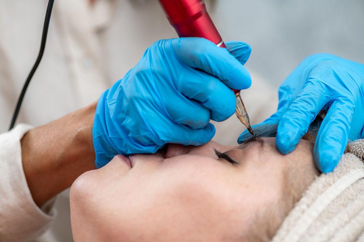 eyelid-treatment-procedure-for-adult-woman-2026-03-17-04-05-56-utc
