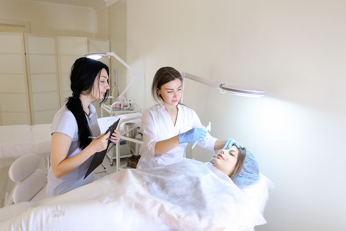 patient-receiving-treatment-from-professional-medi-2026-03-26-09-44-46-utc